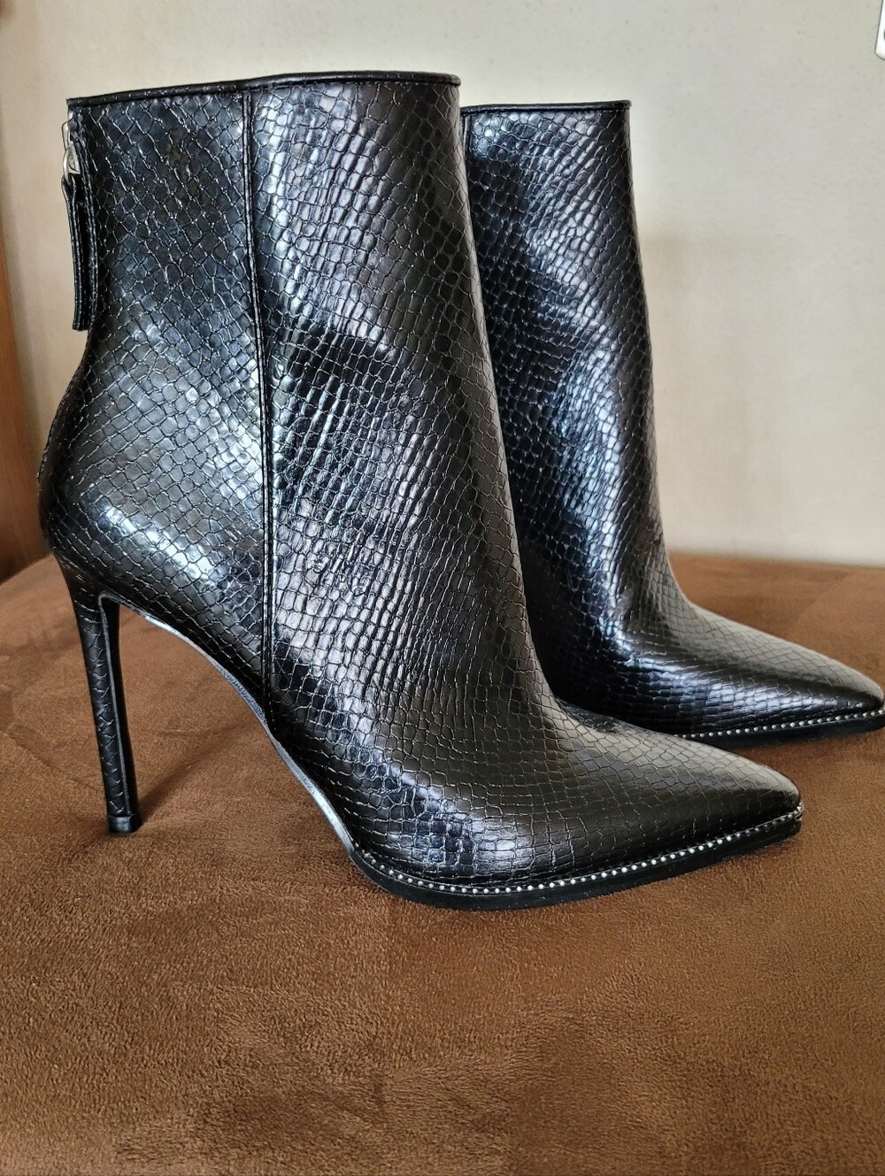 Steve Madden Snake-embossed Stiletto Ankle Boots  8  Like New